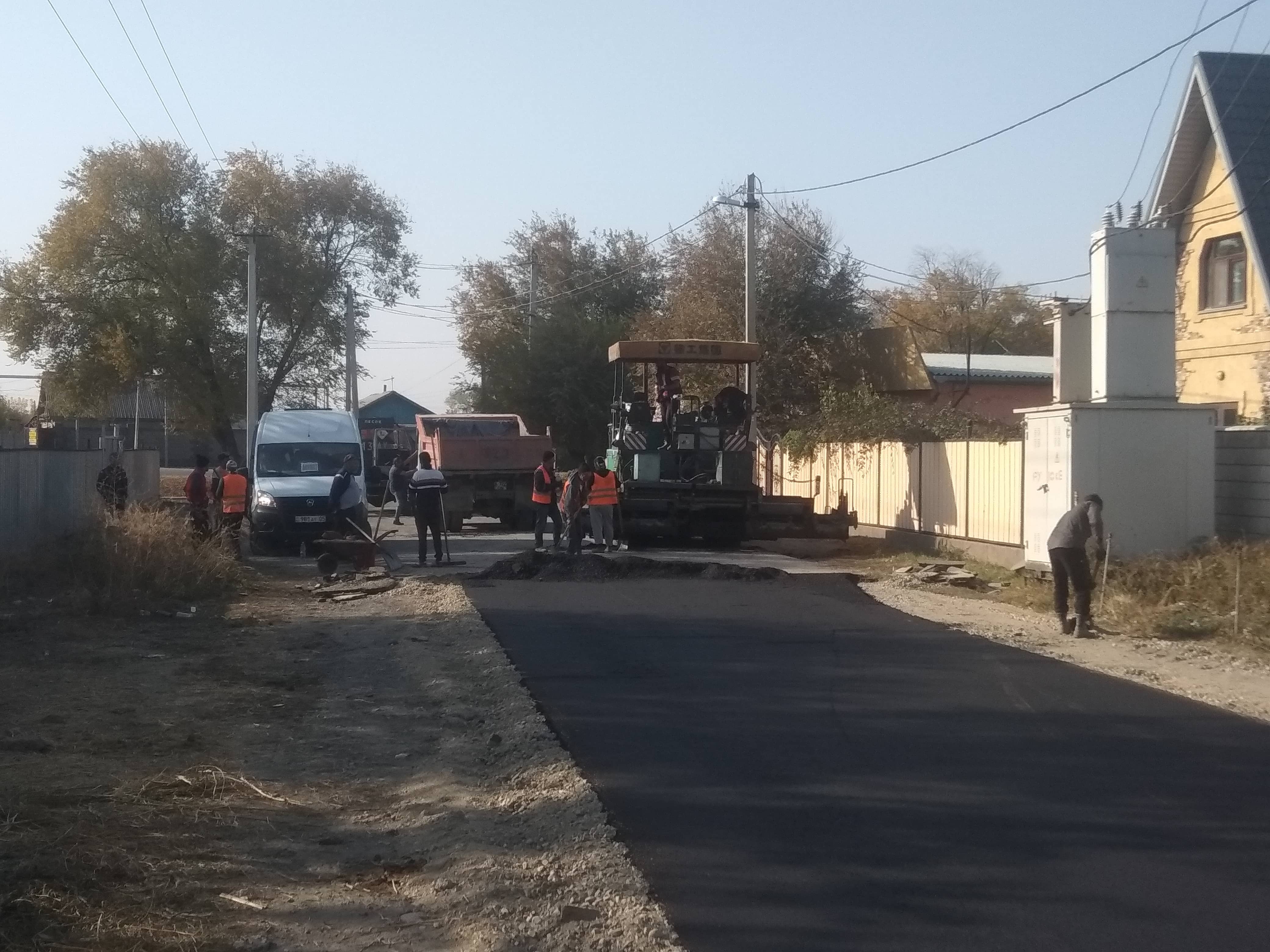 В селе Жетыген положили асфальт там, где его никогда не было: сколько это стоит