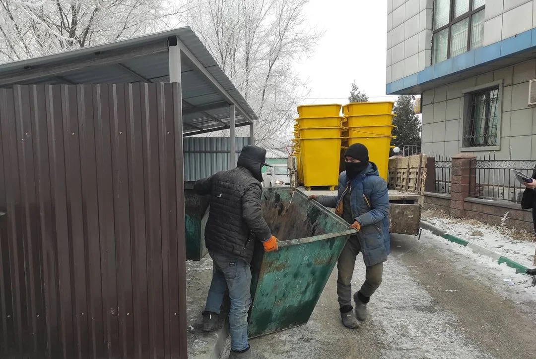 Мусорные баки вернулись в Каскелен