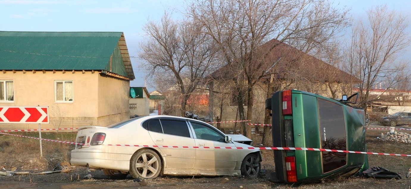 Жесткое лобовое столкновение произошло в Илийском районе