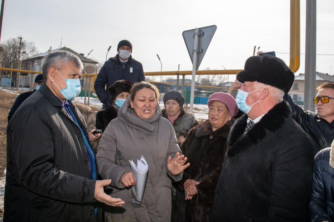 Специальная комиссия приехала в Кербулакский район после обращения жителей к президенту страны