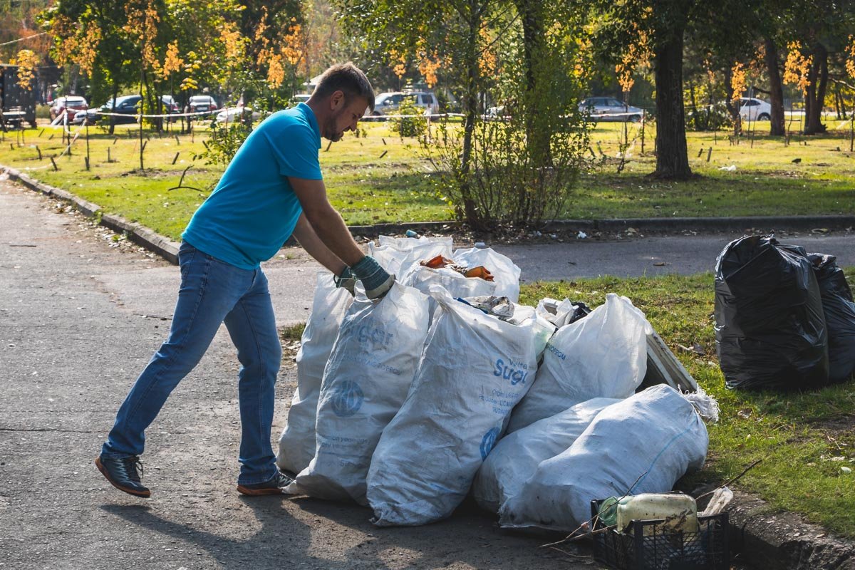 Уборка улиц Каскелена теперь в руках депутата